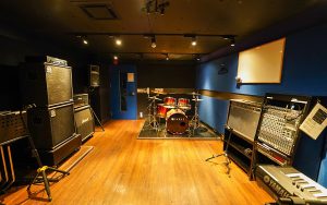 as is music 高槻店 BLUE studio