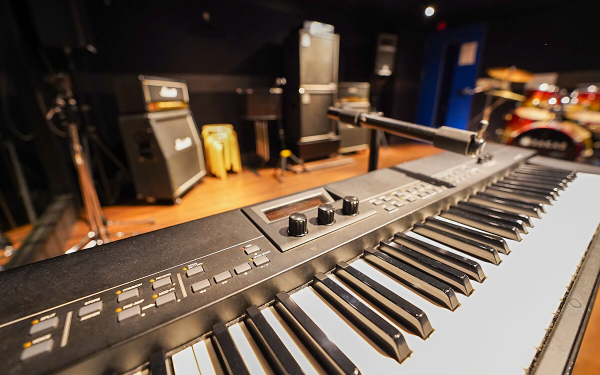 as is music 高槻店 BLUE studio